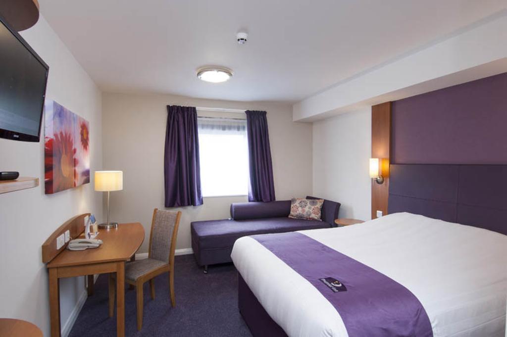 Premier Inn Glenrothes Kültér fotó